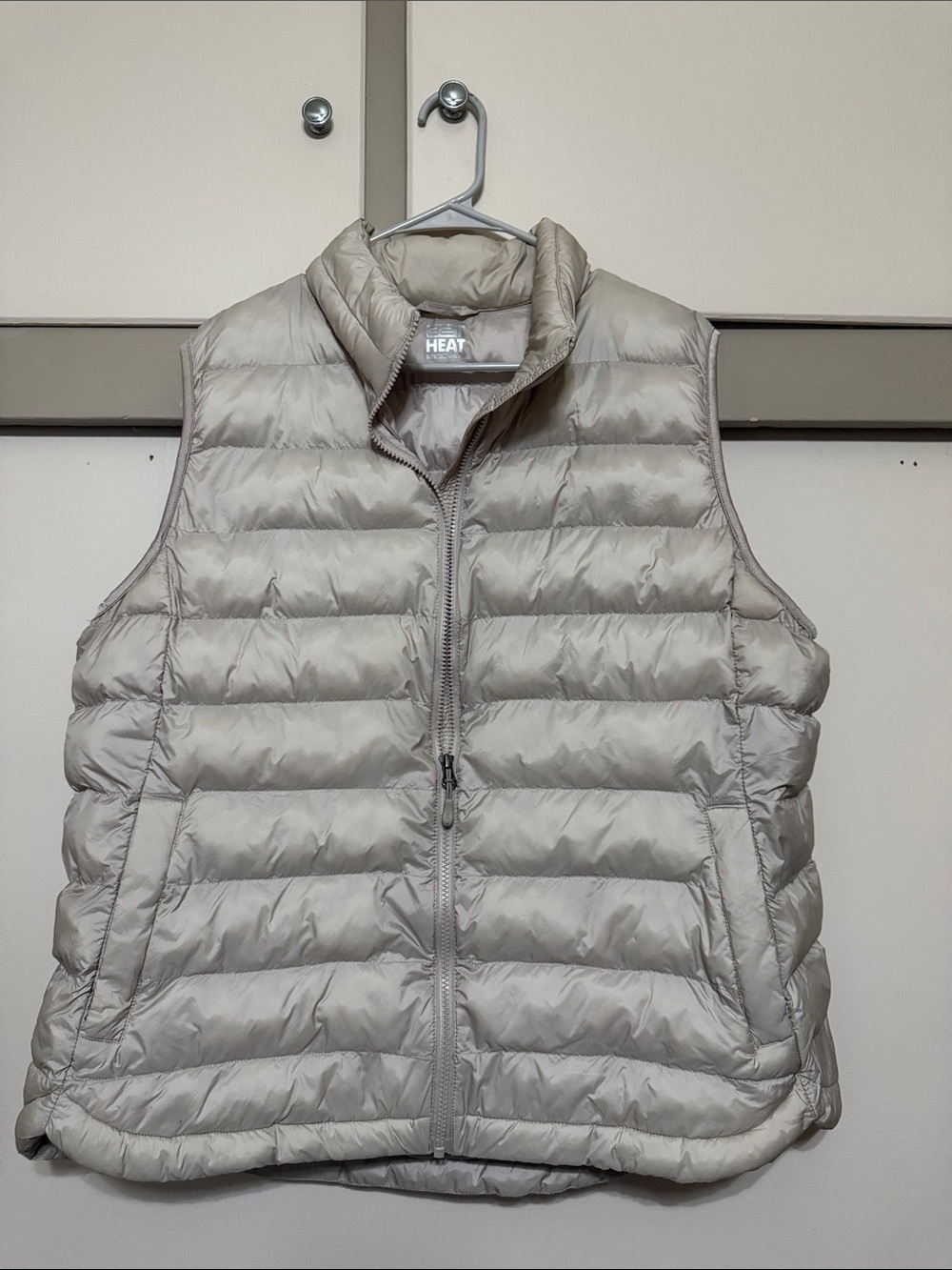 32 Degrees Women's Quilted Puffer Vest in Light Beige